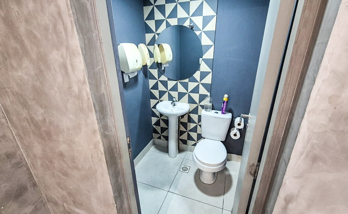 Sala Comercial à venda no Horizonte Jardins, no bairro Jardins em Aracaju - Banheiro