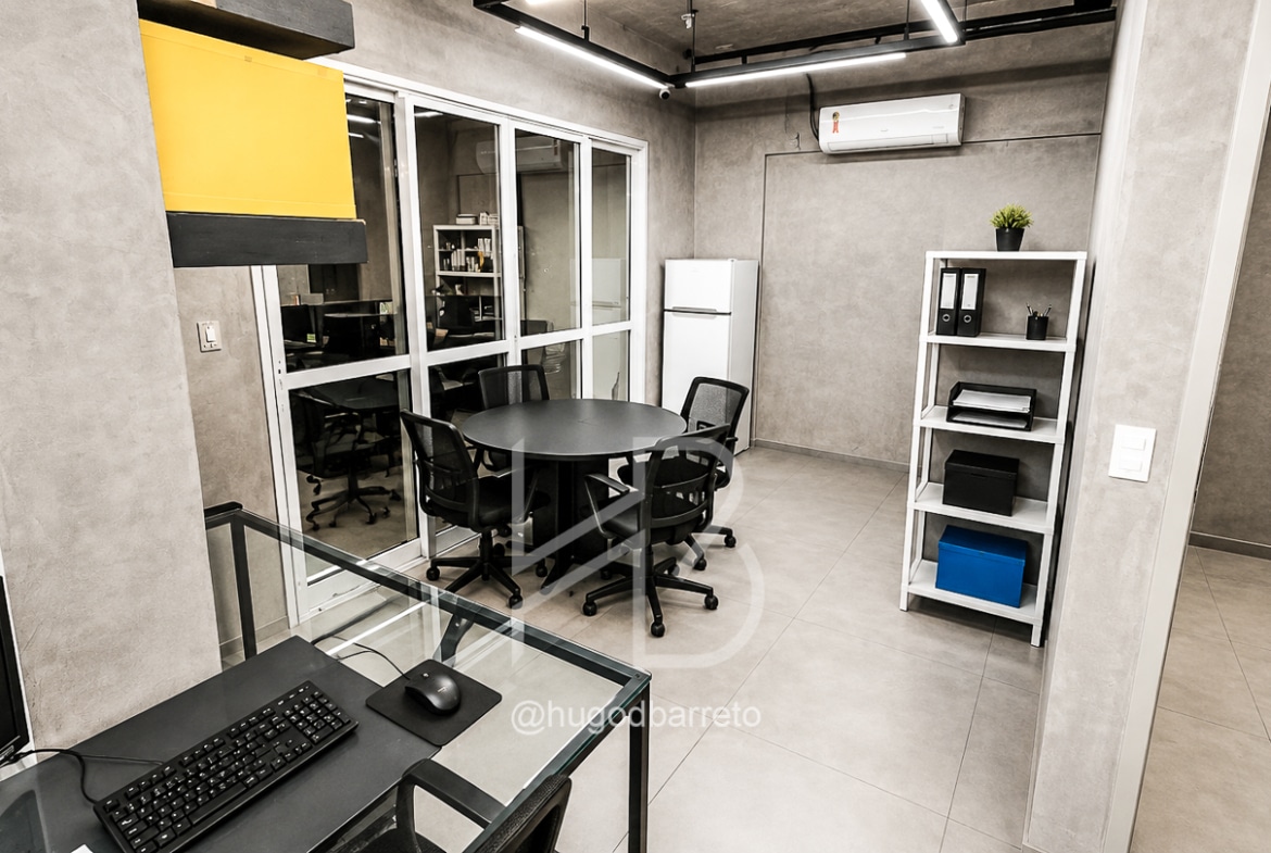 Sala Comercial à venda no Horizonte Jardins, no bairro Jardins em Aracaju - Sala Escritório Advocacia